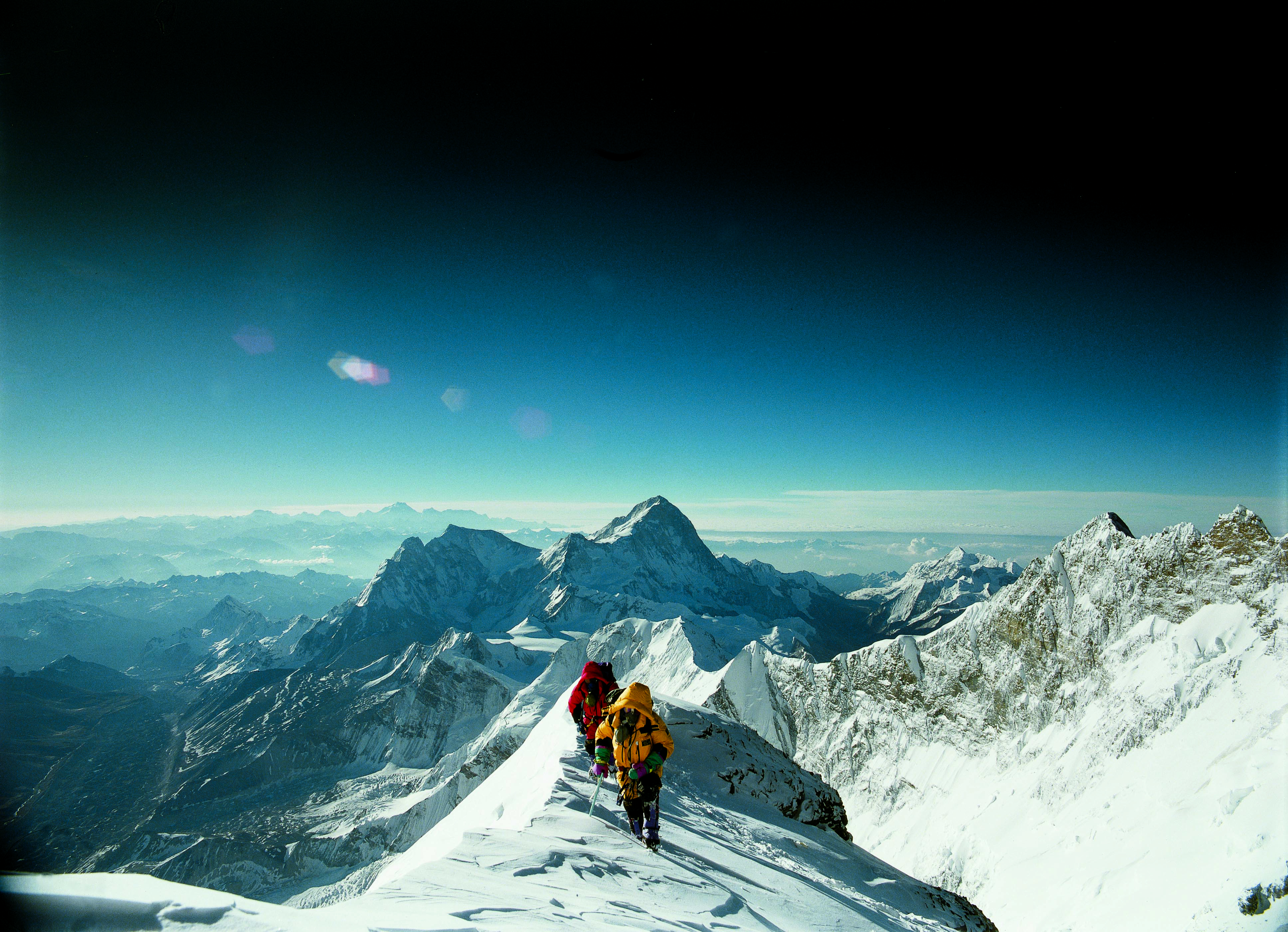 Digitally remastered ‘Everest’ returns to the giant screen, and new STEM camps highlight spring at the Science Center 
